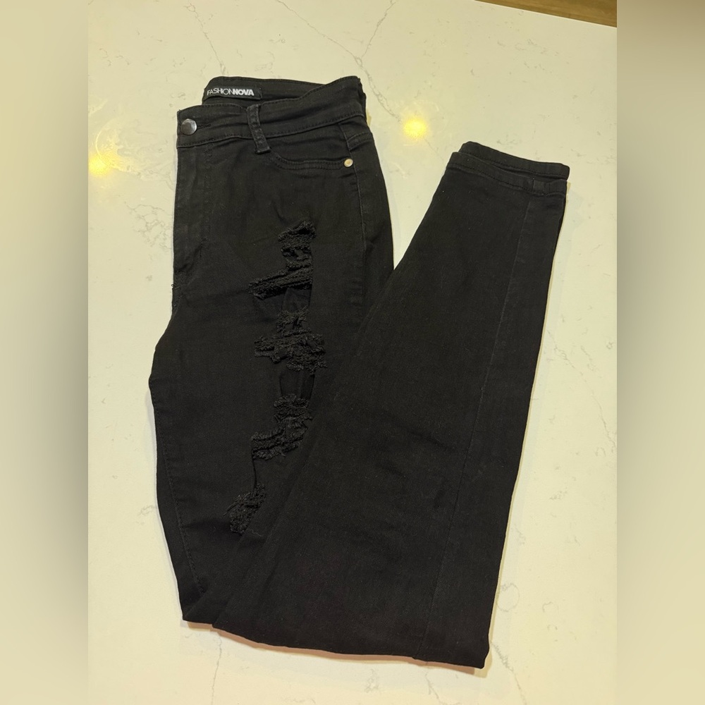 High waist Black Distressed Skinny Jeans